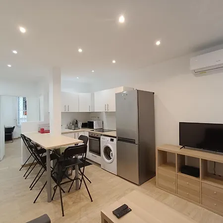 T3 Renove Avec Cour, Intra Muros Avignon Exterior photo