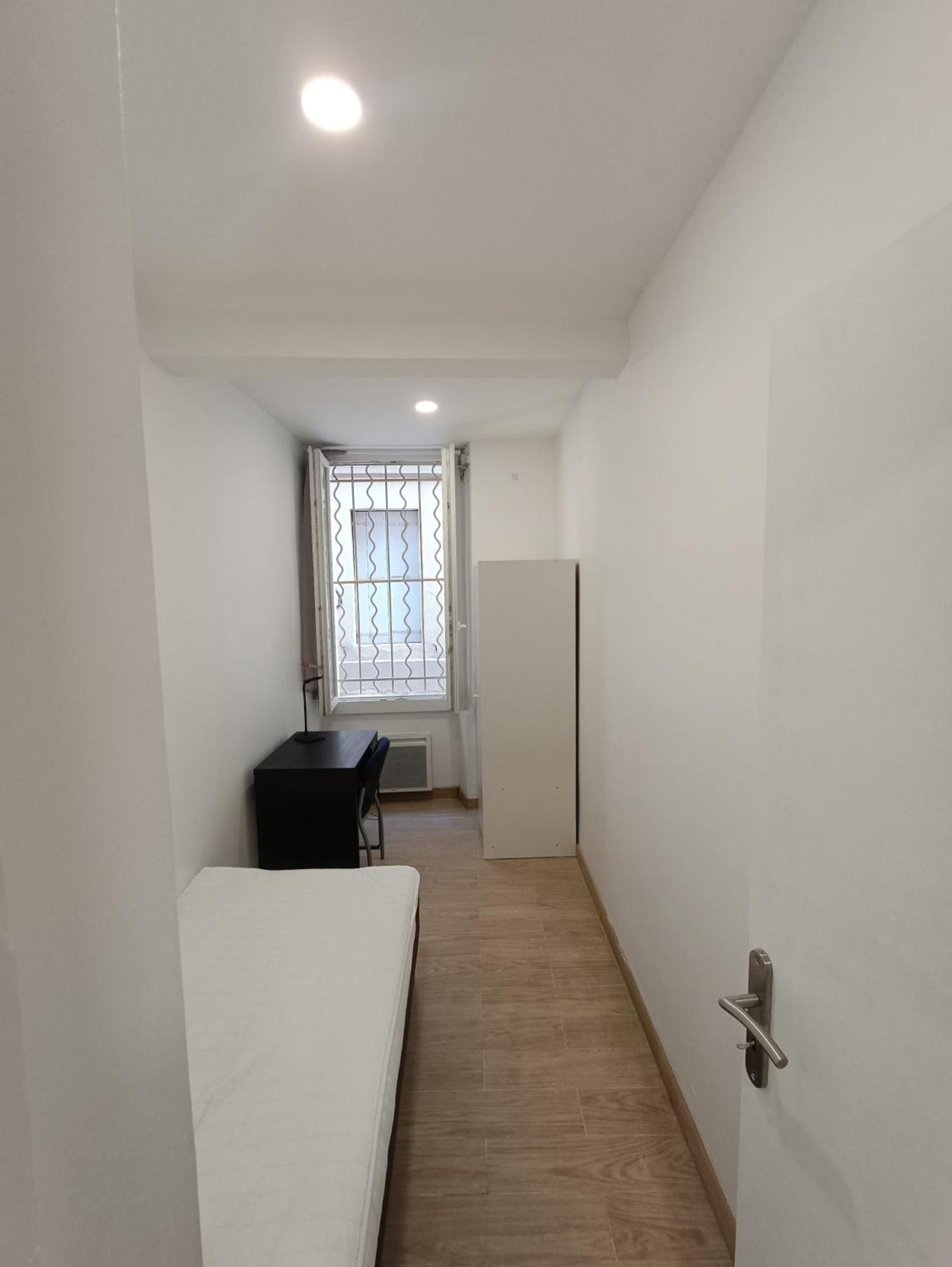 Apartment T3 Renove Avec Cour, Intra Muros *